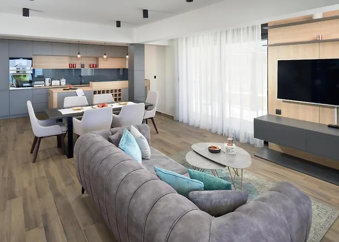 Lovely In With Sauna بيت للعطل ماكارسكا